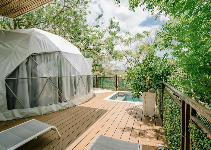 Campo de lujo Glamping Tortuga Playa Ocotal