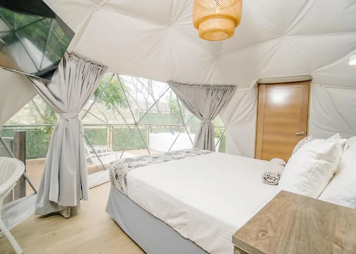 Campo de lujo Glamping Tortuga Playa Ocotal